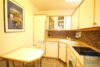 Einziehen oder vermieten - 3-Zimmer-DG-Wohnung mit Aufzug und großer Dachterrasse in Uninähe! - Küche