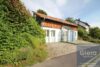 Modernes Büro-/Praxisgebäude in ruhiger Lage - Eingangsansicht