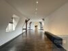 3-Zimmer-Wohnung mit Balkon in der Innenstadt - Wohnzimmer