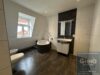 3-Zimmer-Wohnung mit Balkon in der Innenstadt - Badezimmer