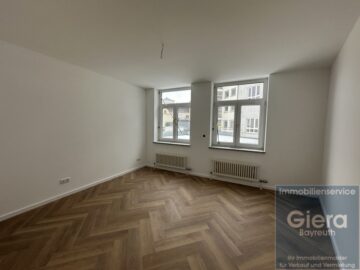 WG Zimmer in 5er-WG mit großer Dachterrasse, 95444 Bayreuth, Wohnung