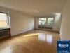3 Zimmer Wohnung mit Loggia in der Innenstadt - Wohnzimmer