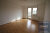 WG-Zimmer mit Balkon und eigenem Bad in 3er-WG - WG-Zimmer