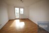 WG-Zimmer mit Balkon und eigenem Bad in 3er-WG - WG-Zimmer