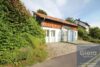 Modernes Büro-/Praxisgebäude in ruhiger Lage - Eingangsansicht